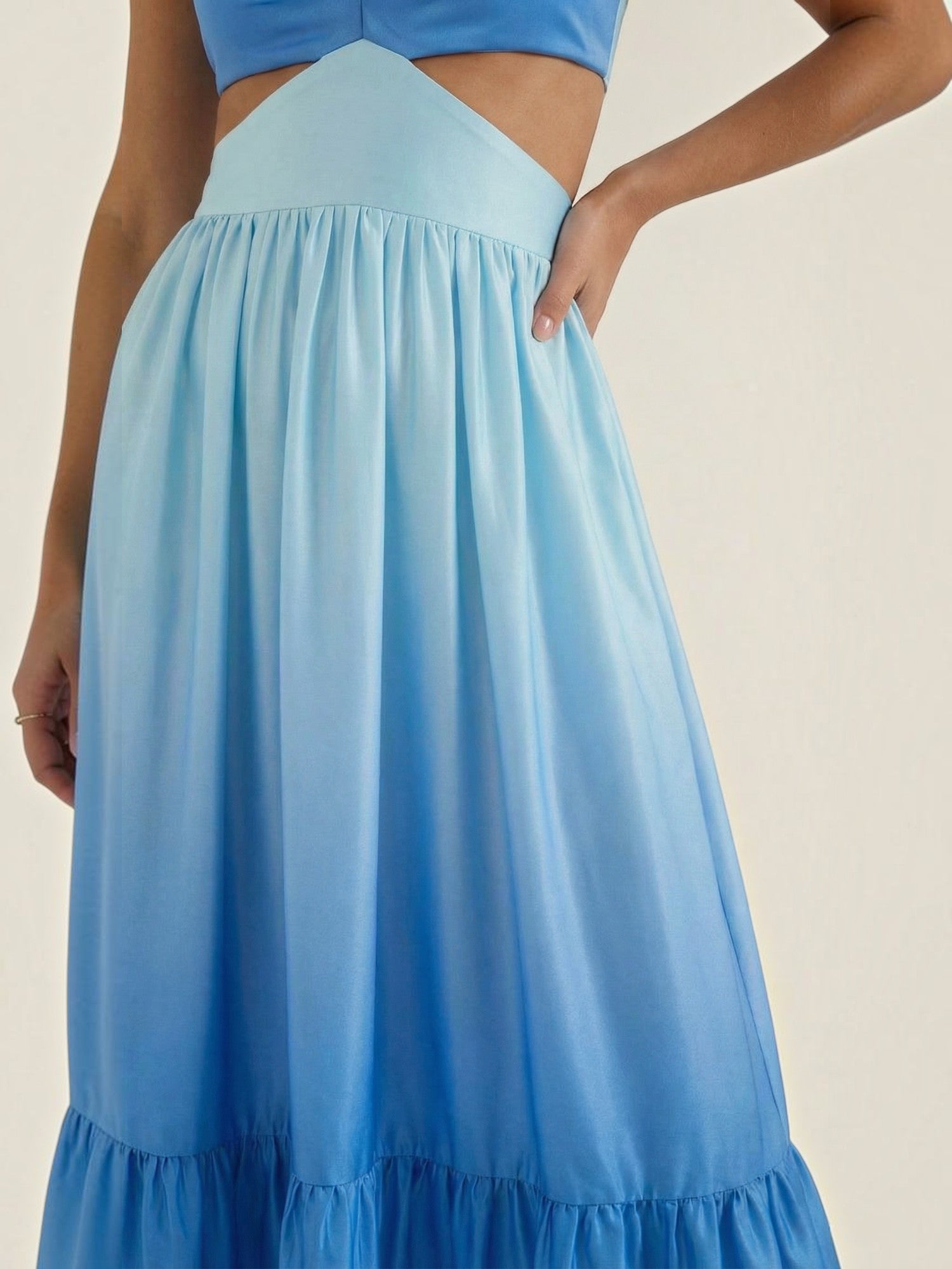 Robe femme longue dégradé bleu découpes taille – Image 3