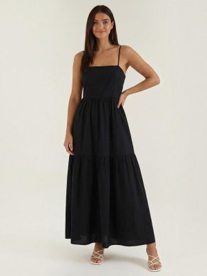Robe femme longue encolure carrée bretelles fines fluide