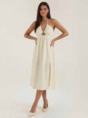 Robe femme col halter découpe midi texture froissée