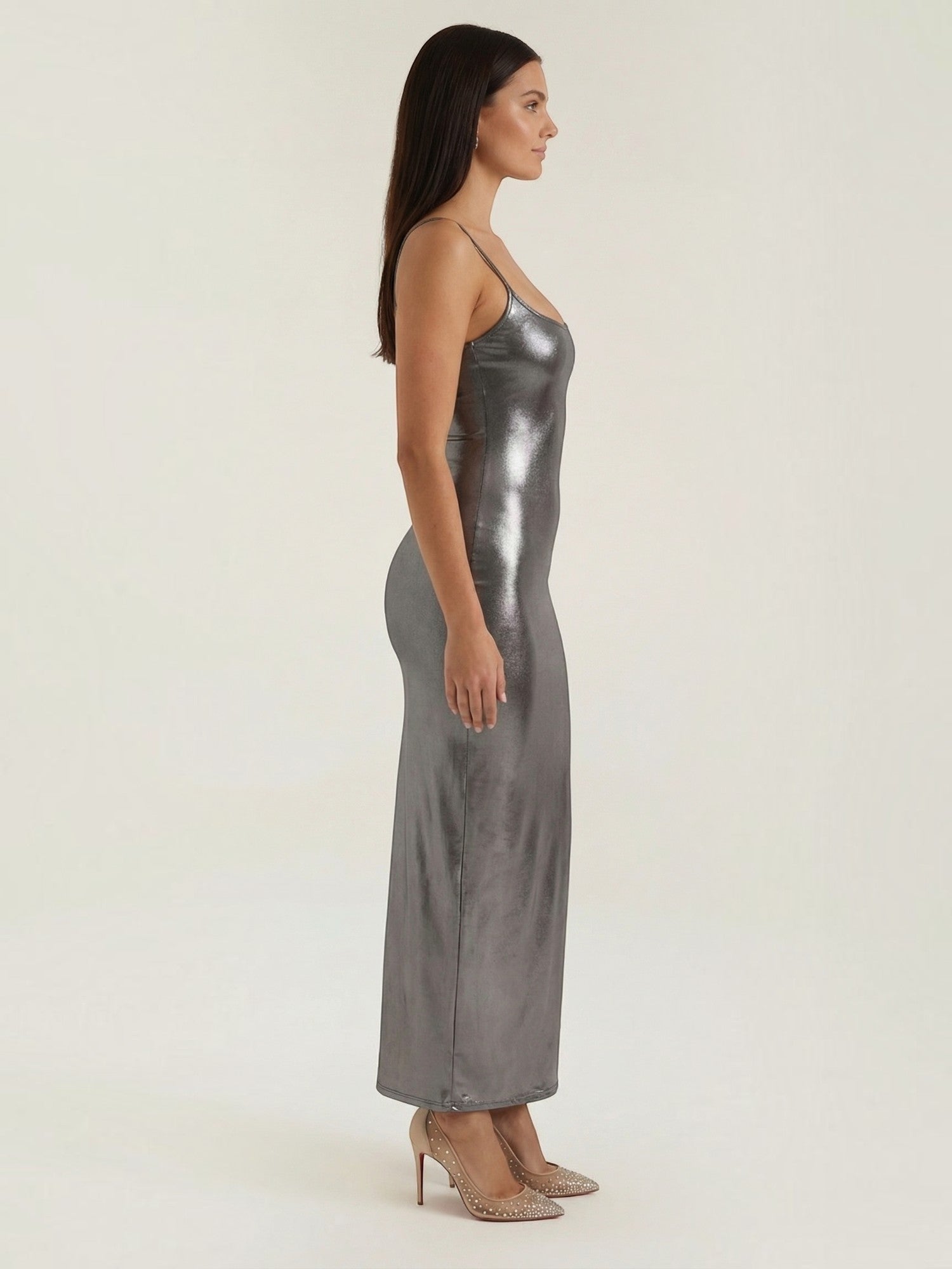 Robe femme soirée métallisée à fines bretelles – Image 7