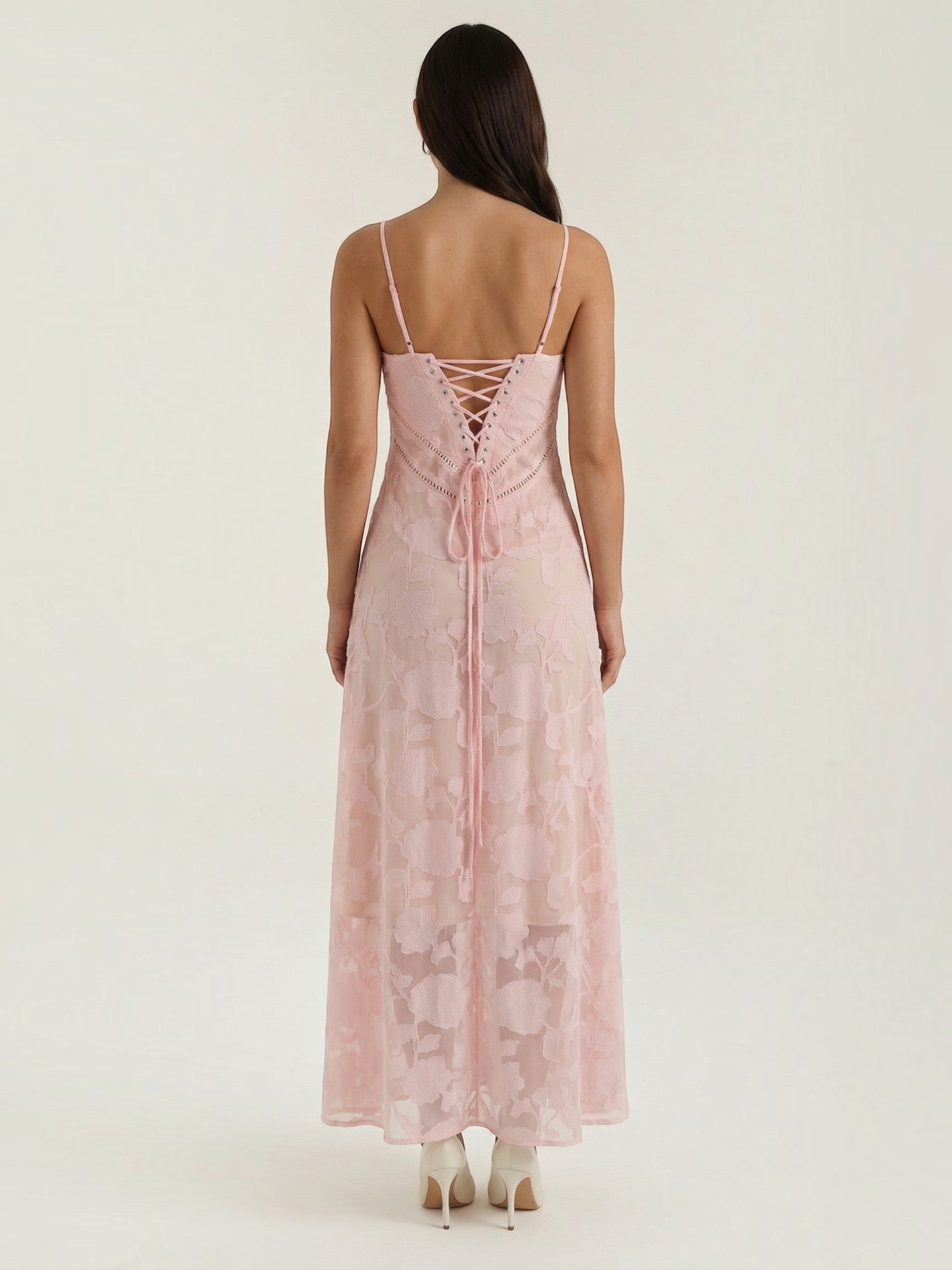 Robe femme longue décolleté cœur à fines bretelles – Image 12