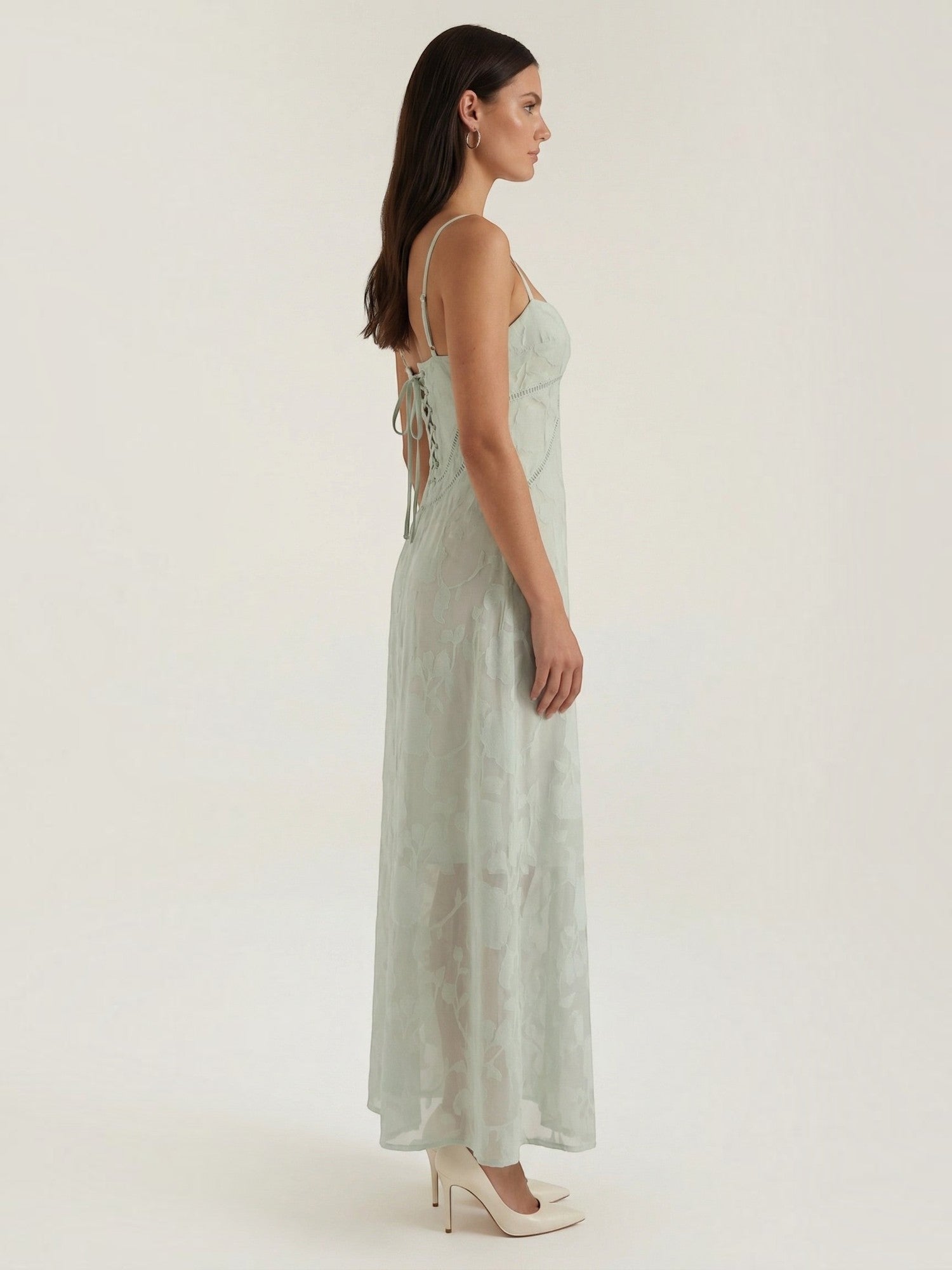 Robe femme longue décolleté cœur à fines bretelles – Image 18