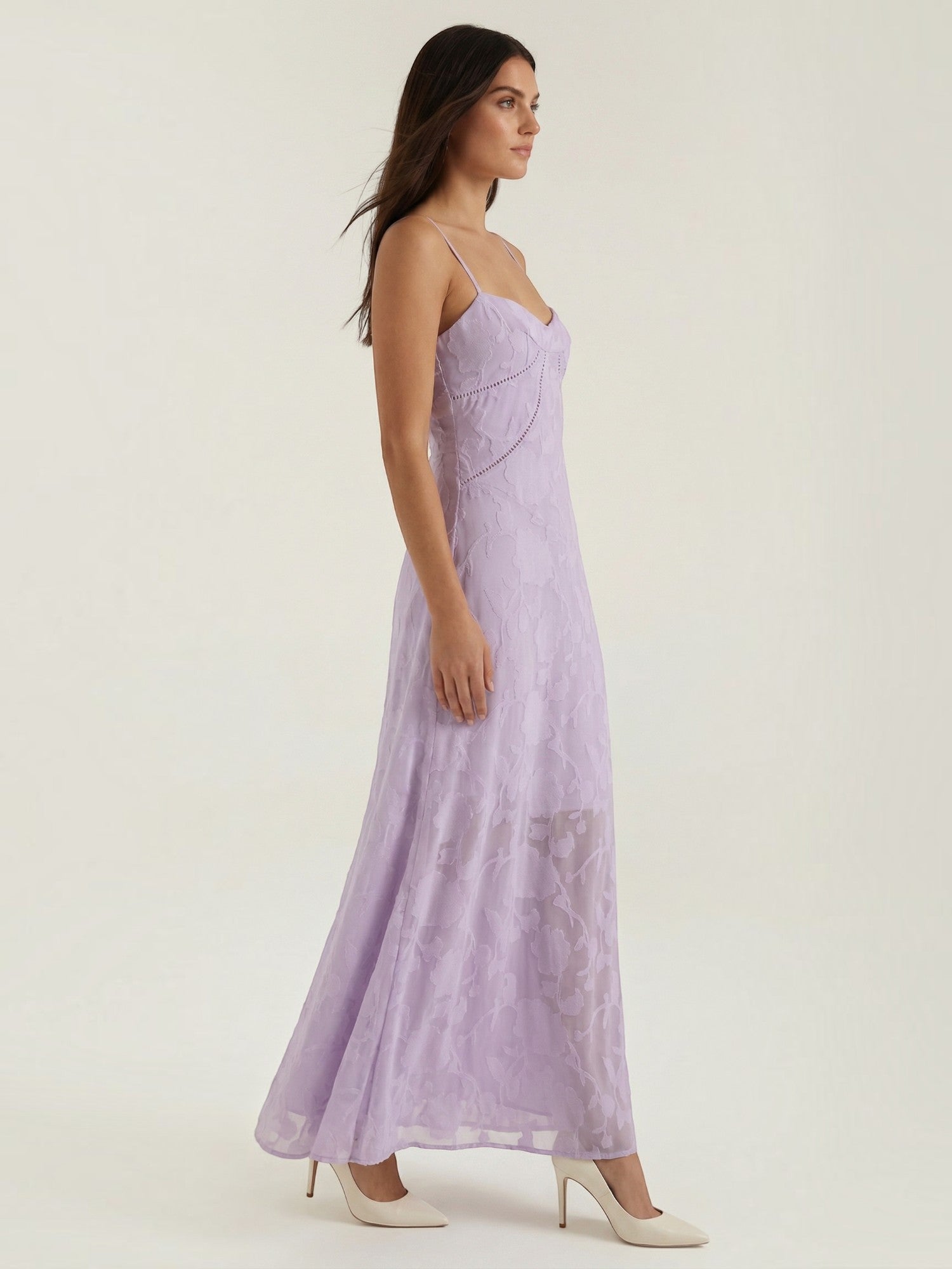 Robe femme longue décolleté cœur à fines bretelles – Image 14
