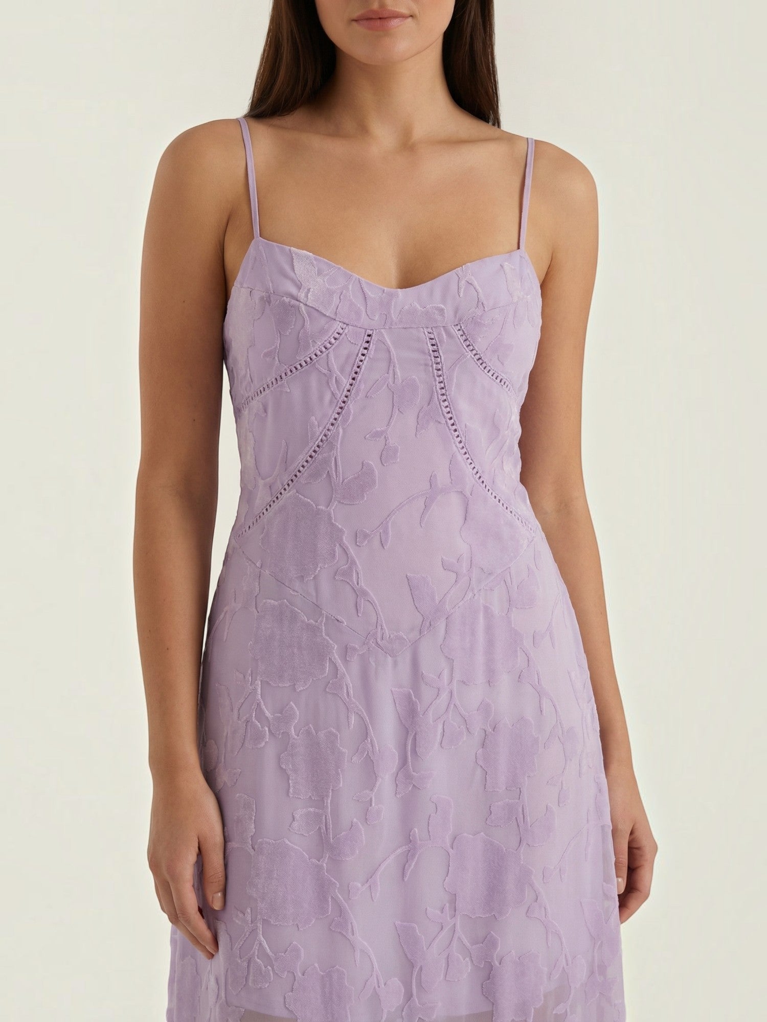 Robe femme longue décolleté cœur à fines bretelles – Image 15