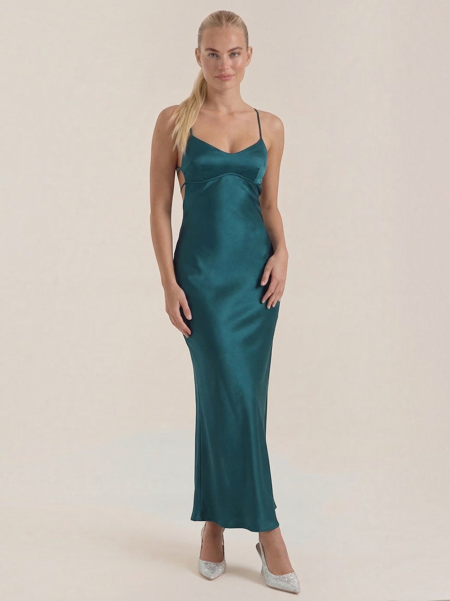 Robe femme de soirée décolleté V dos croisé fluide – Image 3