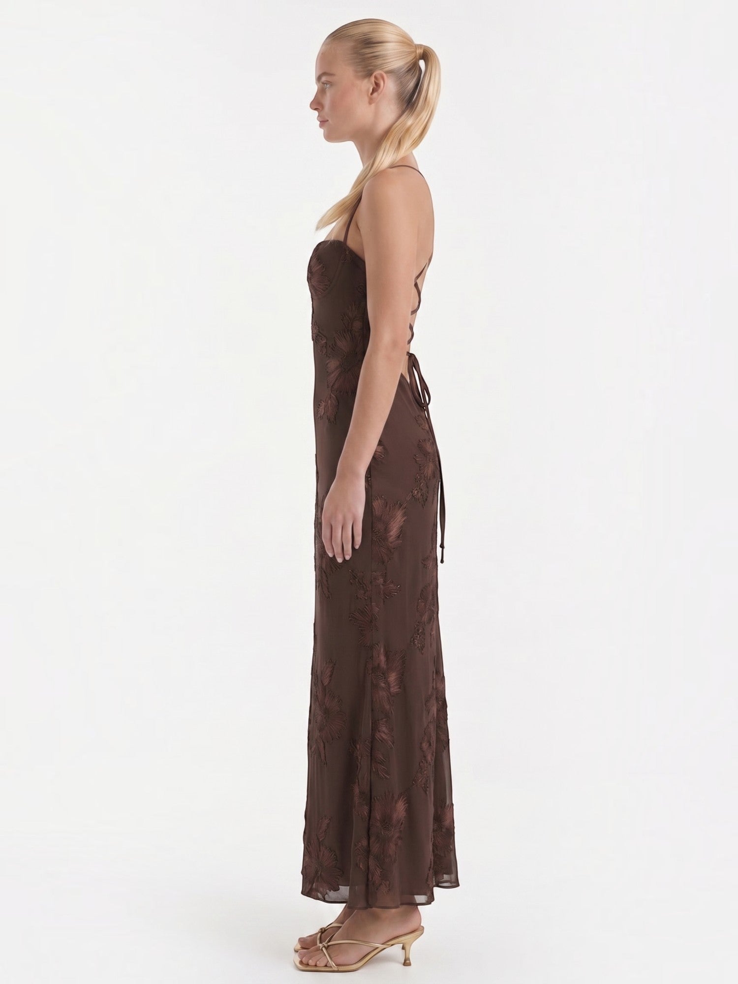 Robe femme décolleté cœur bretelles fines motif scintillant – Image 22