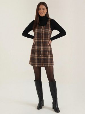 Robe femme à bretelles boutonnage intégral doux automne